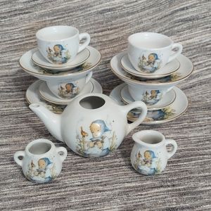 Hummel Miniature Tea Set He Loves Me